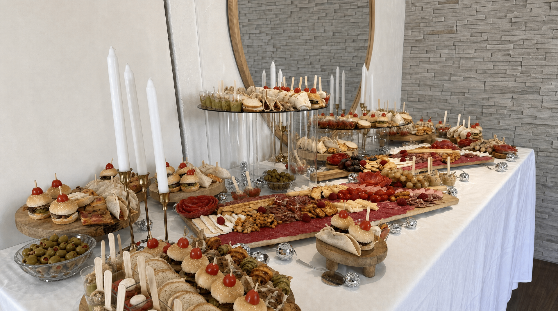 Buffet apéritif dînatoire dressé — Cassandre Rouvroy traiteur Perpignan